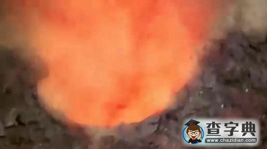 驚魂一刻！智利火山突然爆發(fā) 游客尖叫逃離1