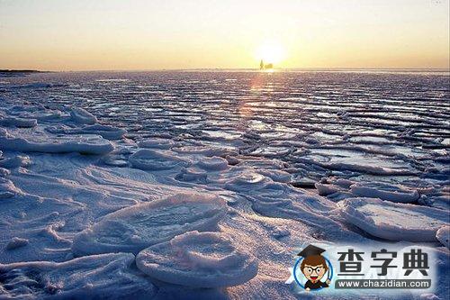秦皇島沿海出現(xiàn)美麗冰海奇觀1