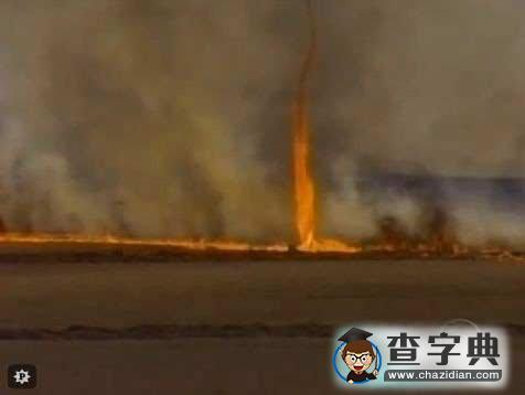 巴西圣保羅現(xiàn)罕見“火龍風(fēng)”1