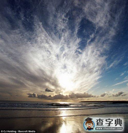 神奇“天使云” 紅頭發(fā)綠翅膀3