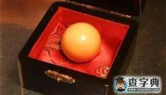 福建漁民撈海螺發(fā)現(xiàn)稀有珍珠4