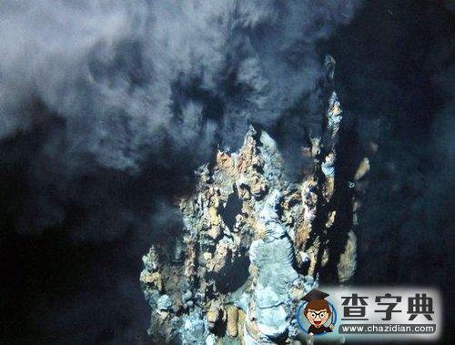 北大西洋海底3000米發(fā)現(xiàn)大型深?；鹕絿娍?