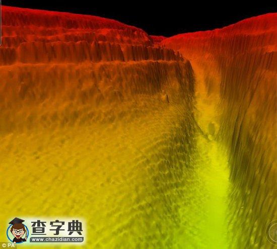 英測(cè)量船發(fā)現(xiàn)紅海250米深有一個(gè)“大峽谷”2