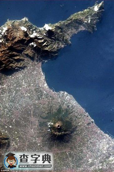 太空觀測“沉睡巨人” 空間站拍攝維蘇威火山2