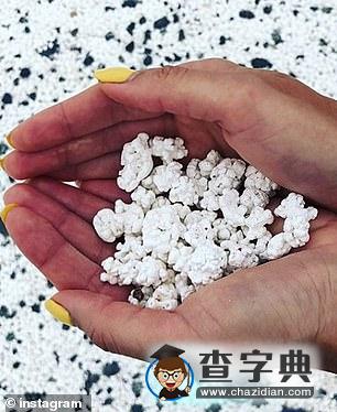 奇觀！西班牙加那利群島一海灘沙礫似爆米花5