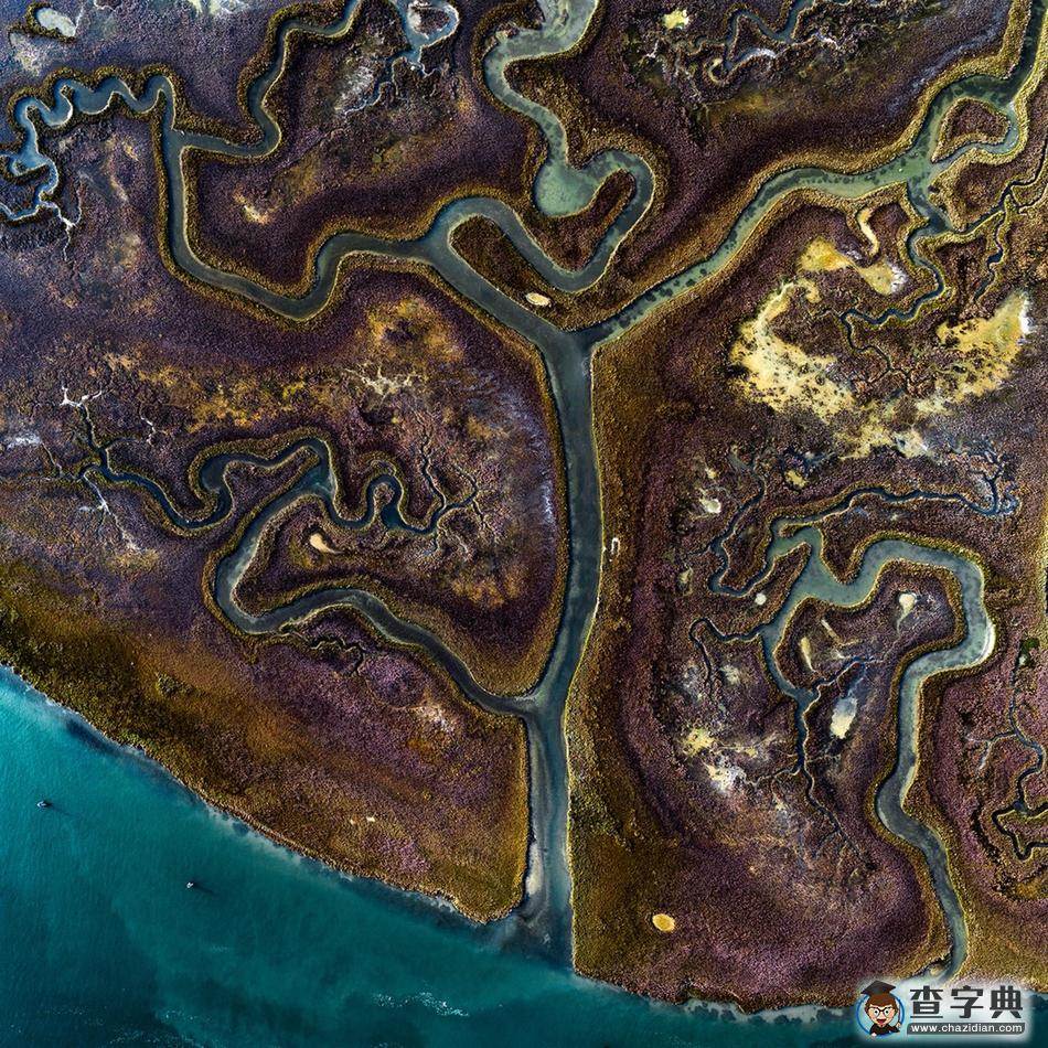 水如何塑造我們的世界：俯瞰奇妙的河流和海洋景觀3