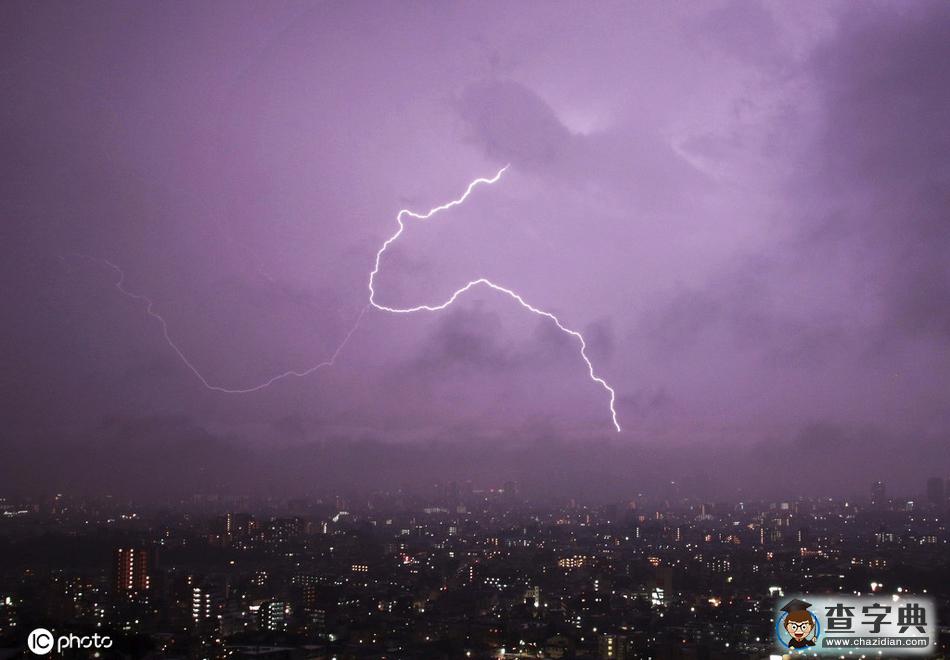 末日既視感！日本東京閃電“群魔亂舞”照亮高層建筑群2