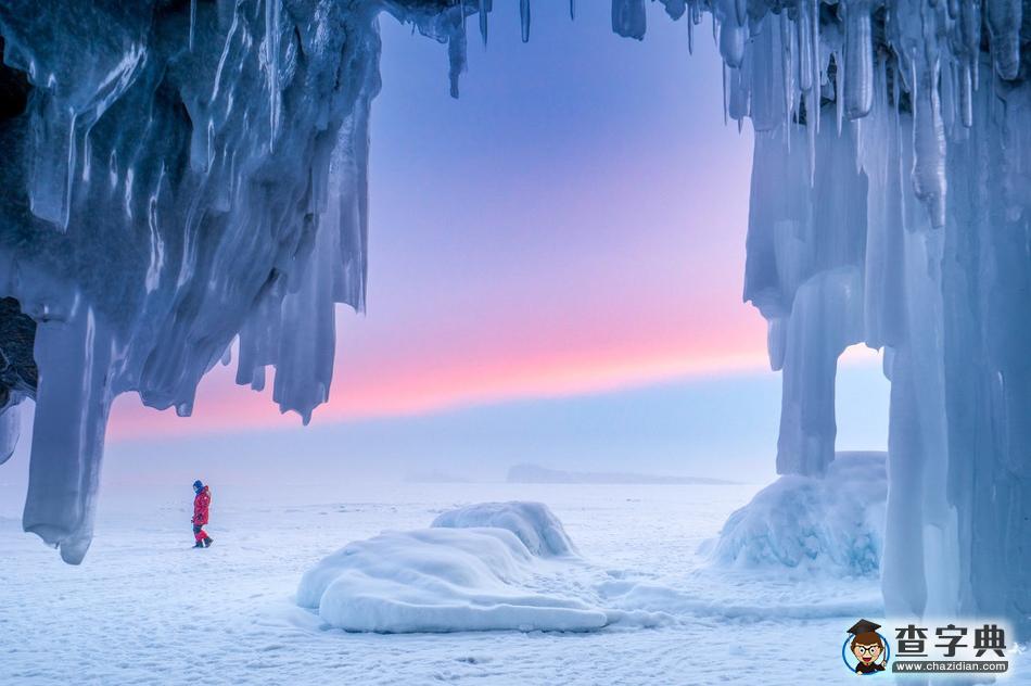 貝加爾湖童話般冰雪仙境 神奇氣泡冰太美了！13