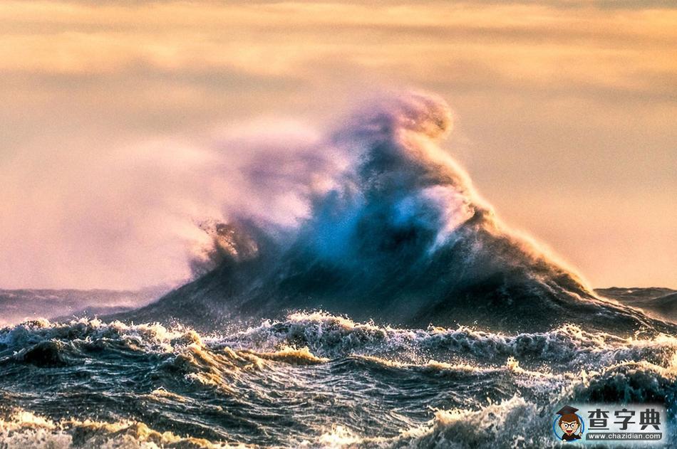 看海浪“風云變幻” 驚濤駭浪瞬息萬變1