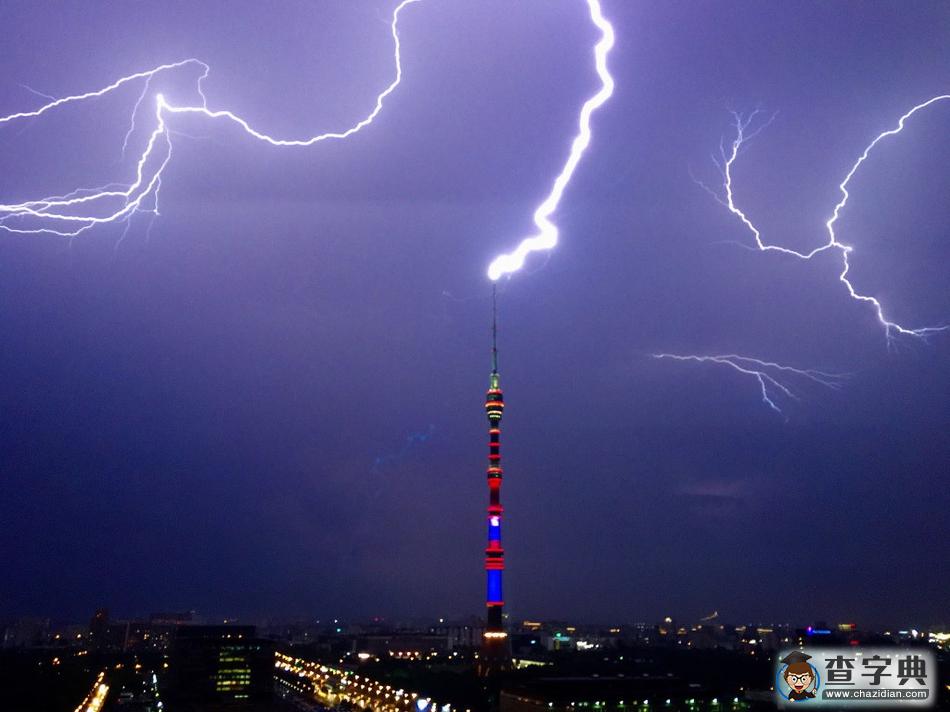 堪比大片！各國(guó)地標(biāo)遭閃電擊中震撼畫面6