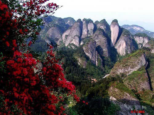 “中國(guó)丹霞”被正式列入《世界遺產(chǎn)名錄》