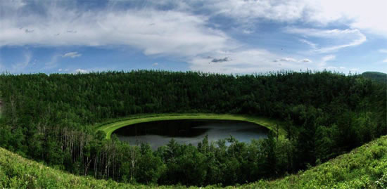內(nèi)蒙大興安嶺發(fā)現(xiàn)火山天池群 內(nèi)蒙大興安嶺發(fā)現(xiàn)火山天池群