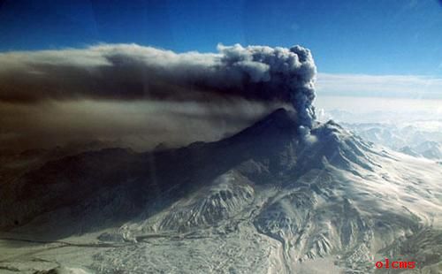 組圖：美國阿拉斯加再次發(fā)生火山噴發(fā)
