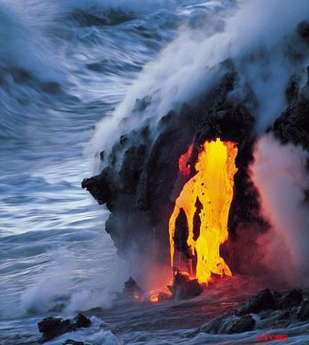 攝影師拍到世界最活躍火山爆發(fā)奇觀(組圖)