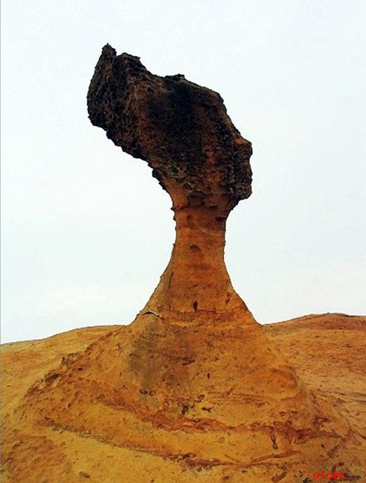 海浪留在野柳海岸上的作品-美麗中國(guó)