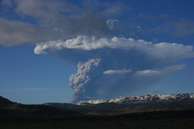 2011年5月21日，冰島格里姆火山開始噴發(fā)